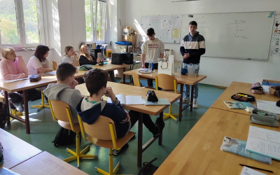 Obisk dijakov tehniške gimnazije pri pouku fizike